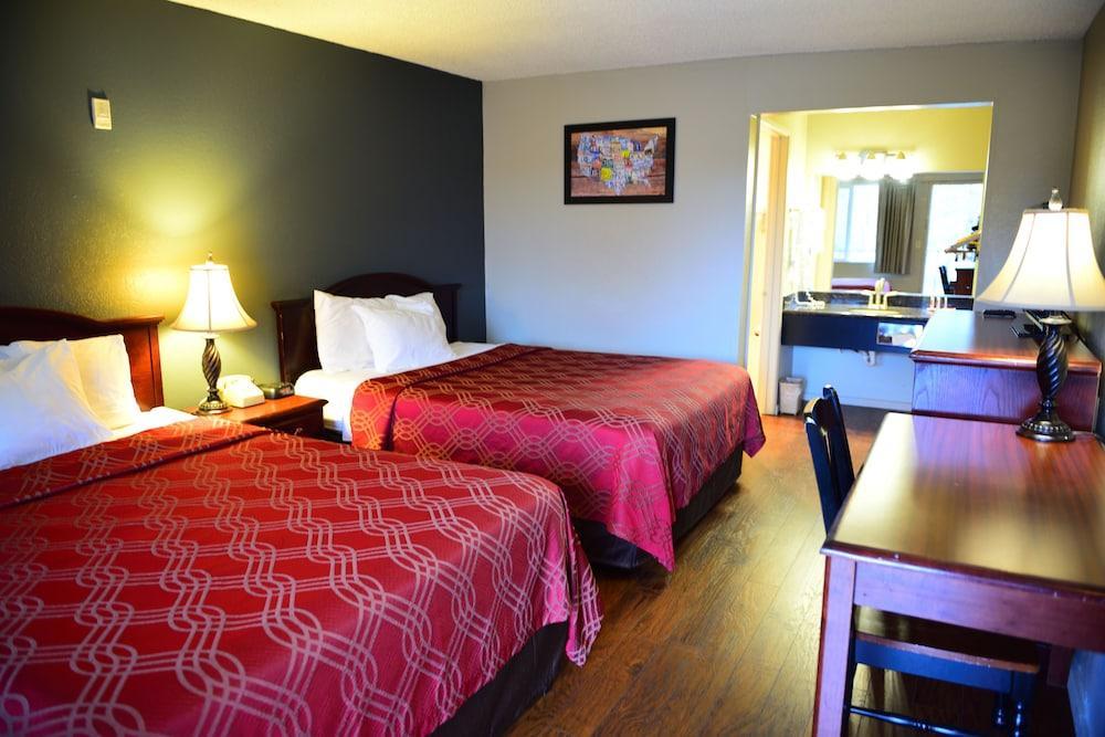 Oyo Wa Bellevue Hotel 3*