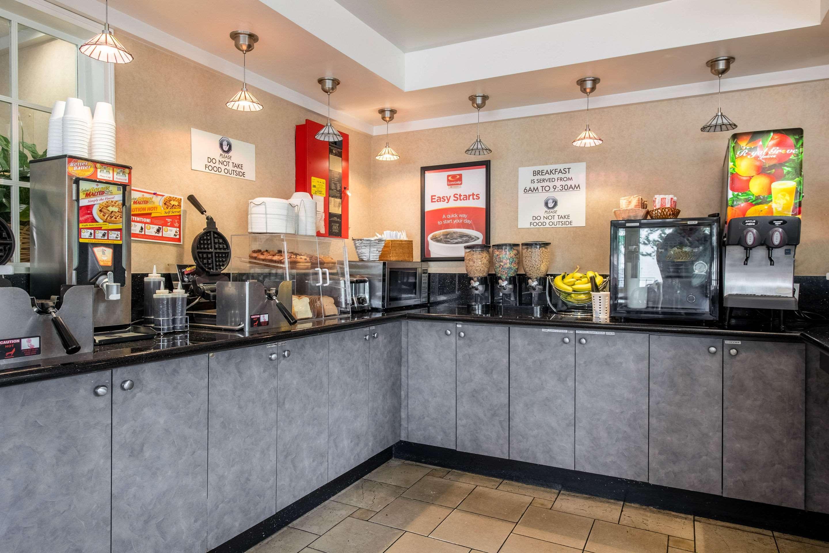 Oyo Wa Bellevue Hotel 3*