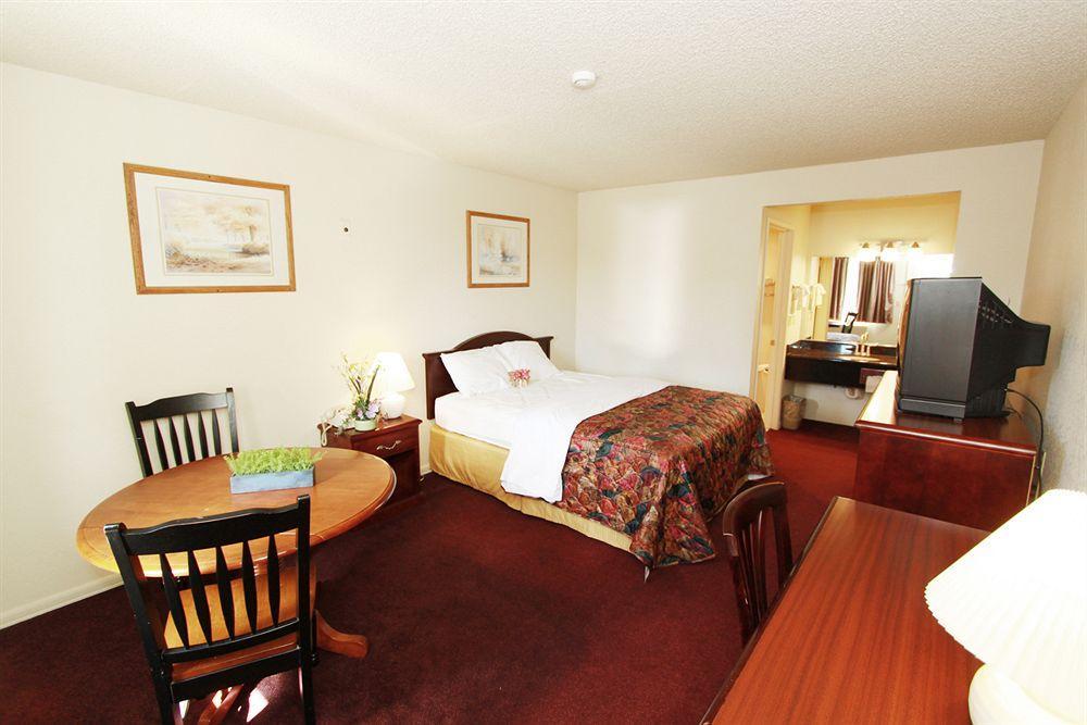 Oyo Wa Bellevue Hotel 3*
