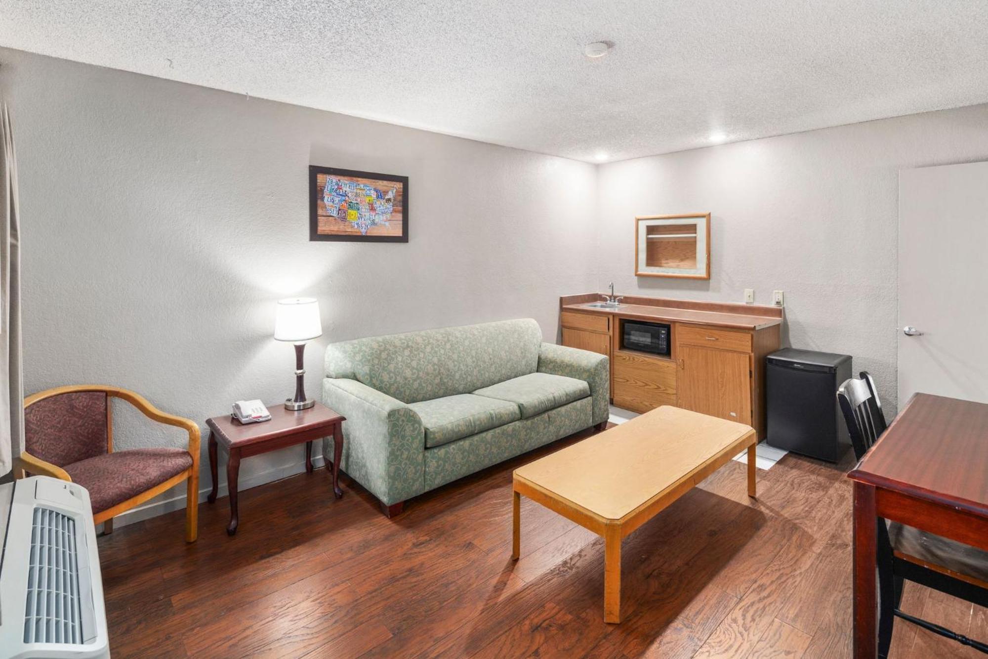 Oyo Wa Bellevue Hotel